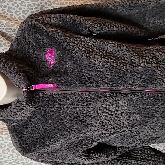 The North Face Fleece Jacket - Picture 2 of 8